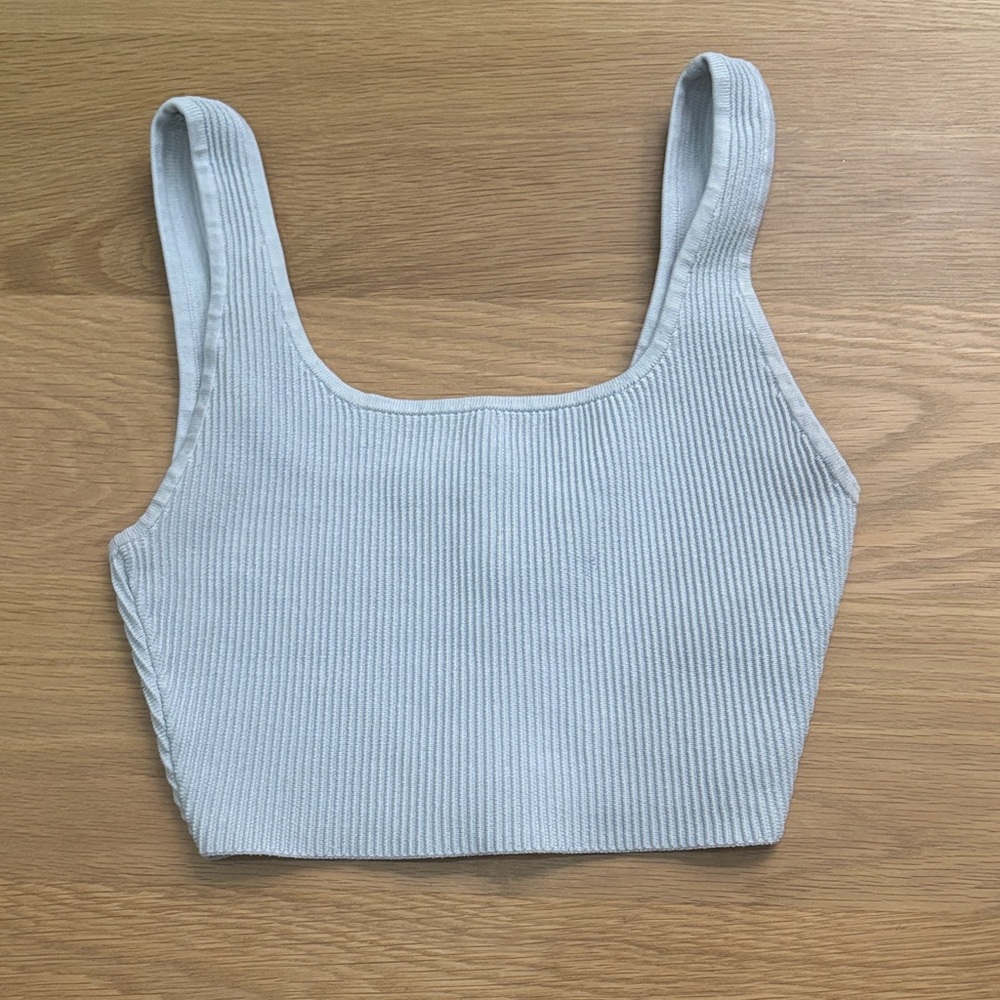 Aritzia Light Gray Ribbed Crop Top